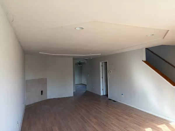 850 W 86th PL, Chicago, IL 60620