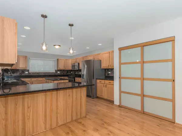 1107 Shorewood DR, Shorewood, IL 60404