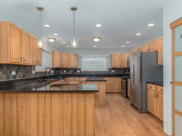 1107 Shorewood Drive, Shorewood, IL 60404