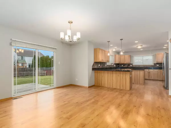 1107 Shorewood DR, Shorewood, IL 60404