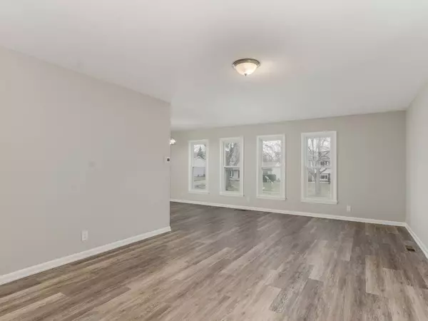 322 Rockhurst RD, Bolingbrook, IL 60440