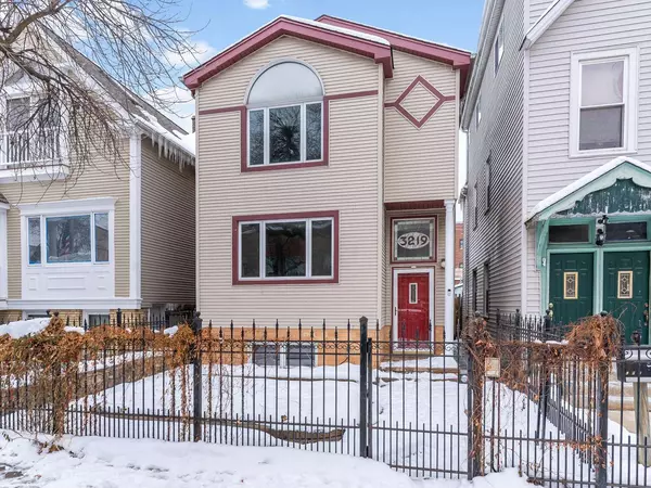 3219 N Richmond Street, Chicago, IL 60618