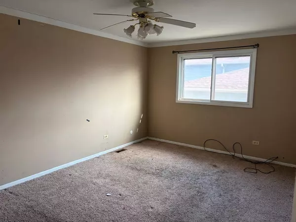 5301 Imperial DR, Richton Park, IL 60471