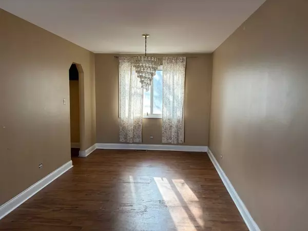 5301 Imperial DR, Richton Park, IL 60471