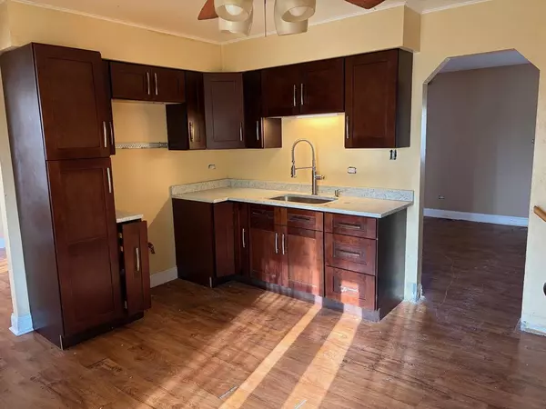 5301 Imperial Drive, Richton Park, IL 60471