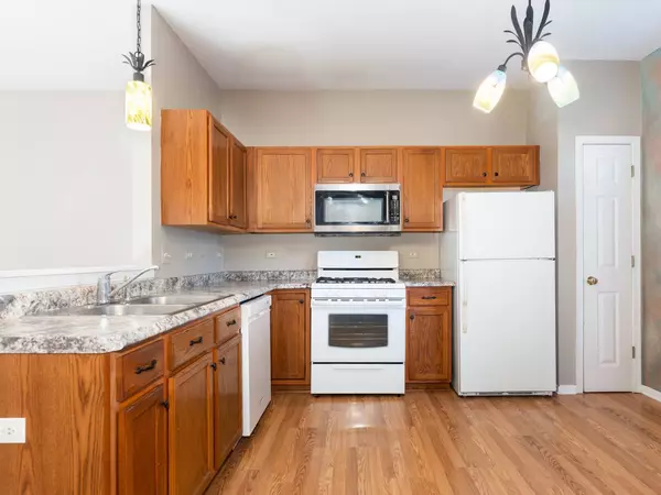 7221 Bradley DR, Plainfield, IL 60586