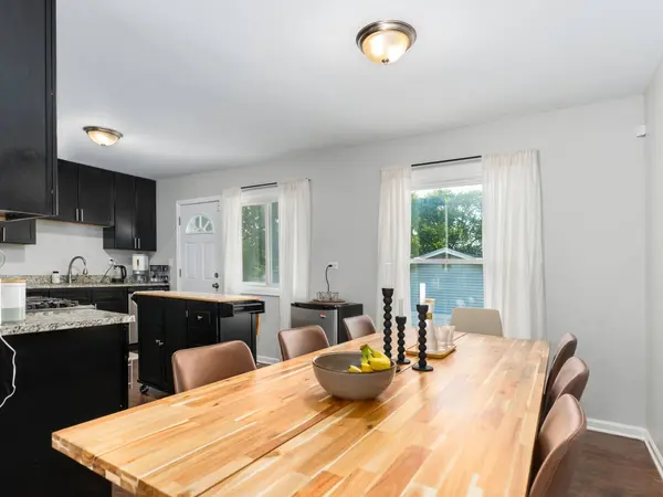 1591 Hillcrest Avenue, Hanover Park, IL 60133