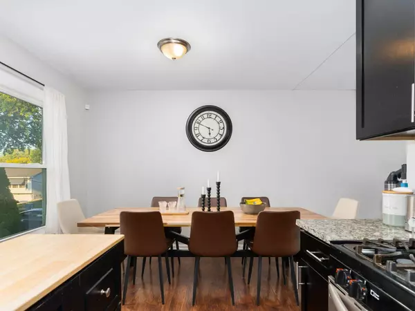 1591 Hillcrest AVE, Hanover Park, IL 60133