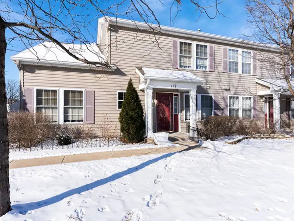112 Waterbury CIR, Oswego, IL 60543