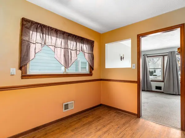 8736 S 51st AVE, Oak Lawn, IL 60453