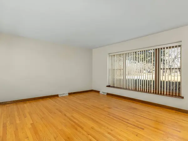 6429 W 114th Street, Worth, IL 60482