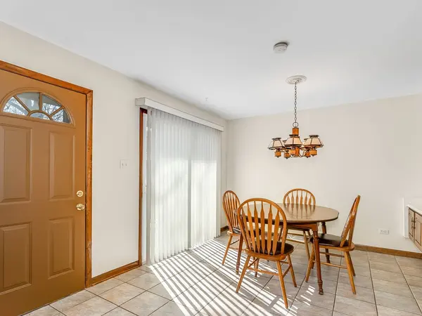 6429 W 114th Street, Worth, IL 60482