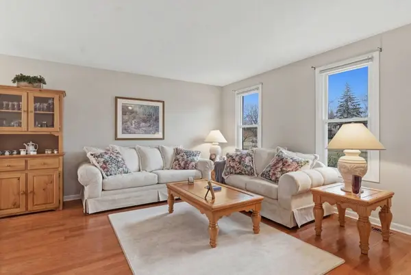 1265 Windsor DR, Wheaton, IL 60189