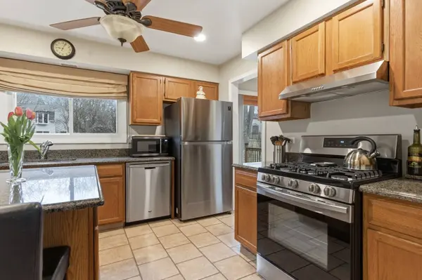 1265 Windsor Drive, Wheaton, IL 60189