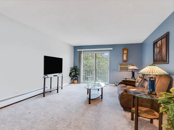 7211 Wolf Road #301A, Indian Head Park, IL 60525