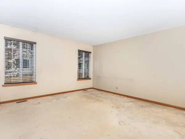 32455 N Allegheny Way, Lakemoor, IL 60051