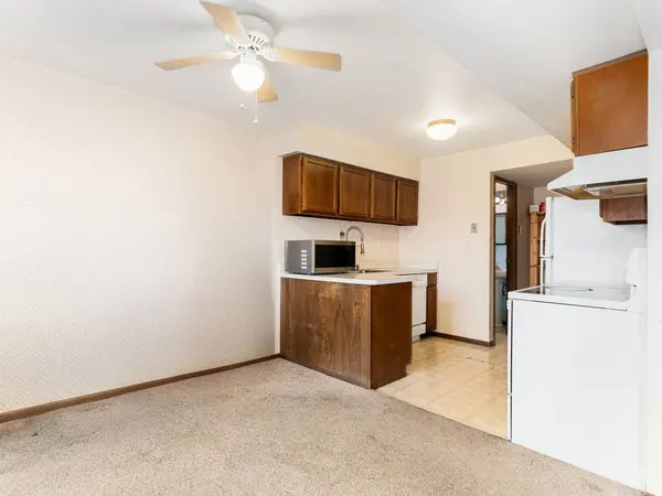 703 Shaw Court, Schaumburg, IL 60194