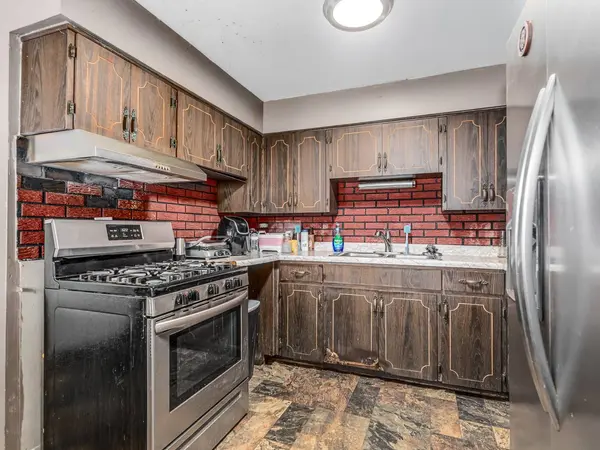 595 Hickory ST, Chicago Heights, IL 60411