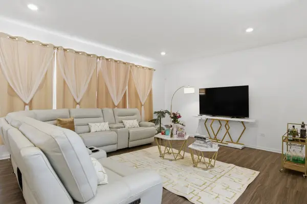 16117 S Longcommon LN, Plainfield, IL 60586