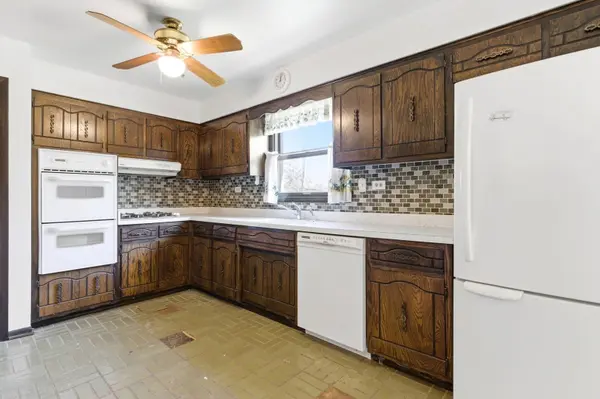 13817 Secretariat LN, Orland Park, IL 60467