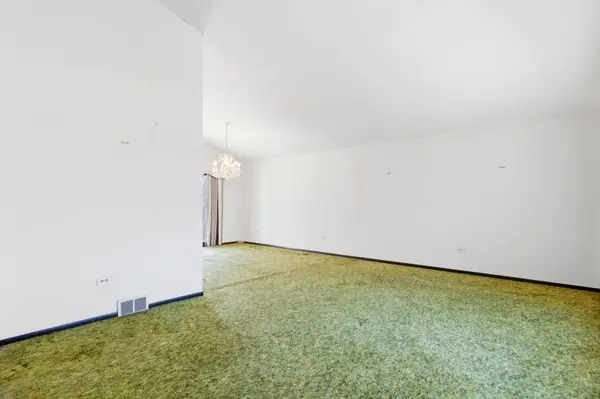 13817 Secretariat LN, Orland Park, IL 60467