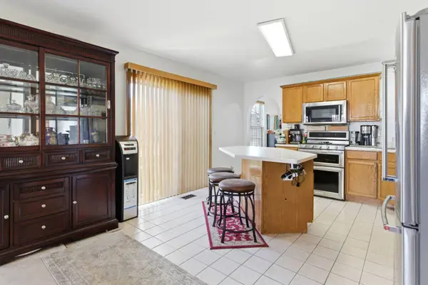 3138 REFLECTION Drive, Naperville, IL 60564