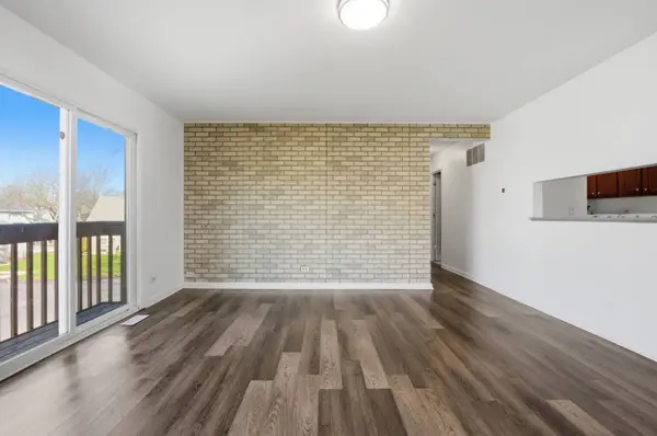 216 Eagle CT #d, Bolingbrook, IL 60440