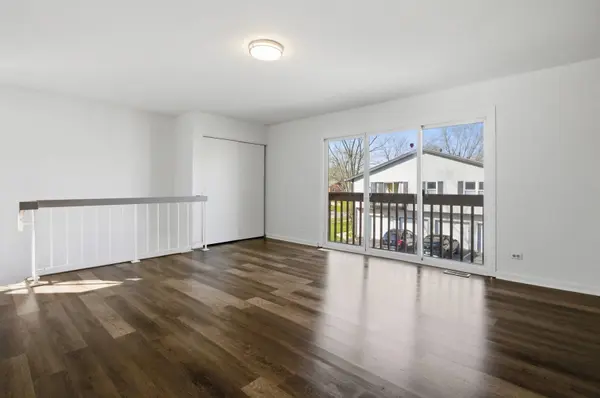 216 Eagle CT #d, Bolingbrook, IL 60440