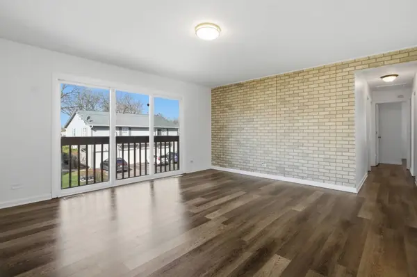 216 Eagle CT #d, Bolingbrook, IL 60440