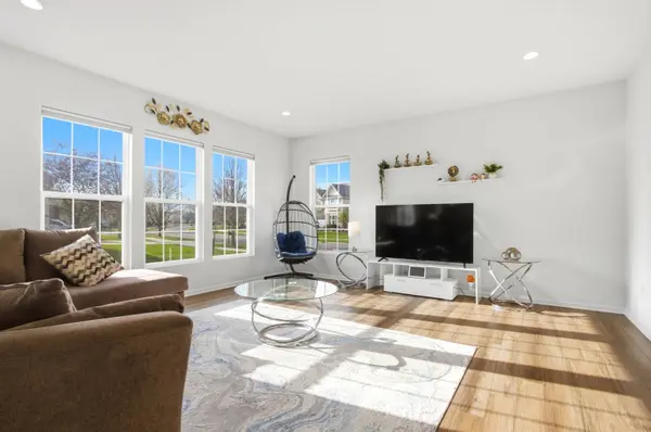 12404 S Blue Water Pkwy, Plainfield, IL 60585