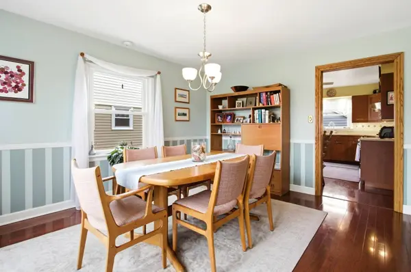 221 S Michigan AVE, Addison, IL 60101