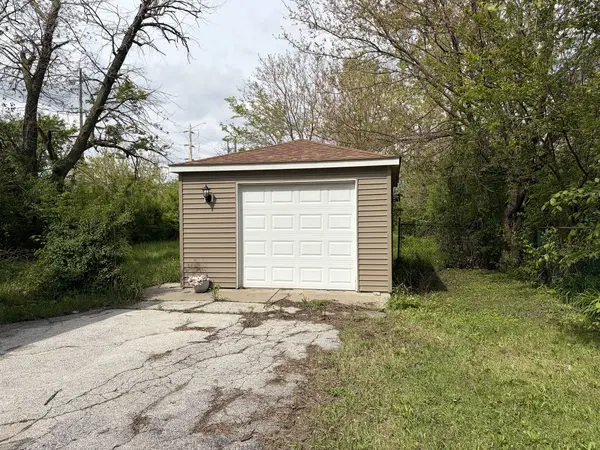 16048 Lathrop AVE, Harvey, IL 60426