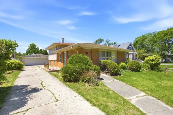 9224 Melvina AVE, Oak Lawn, IL 60453
