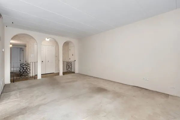 9821 S Keeler Avenue #A, Oak Lawn, IL 60453
