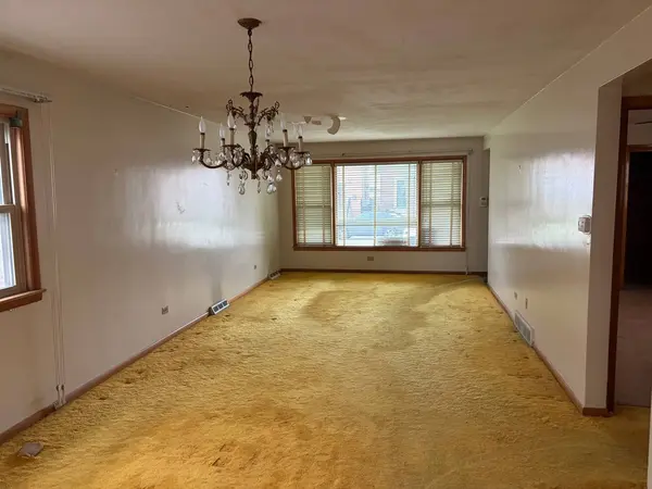 10031 S Forest Avenue, Chicago, IL 60628