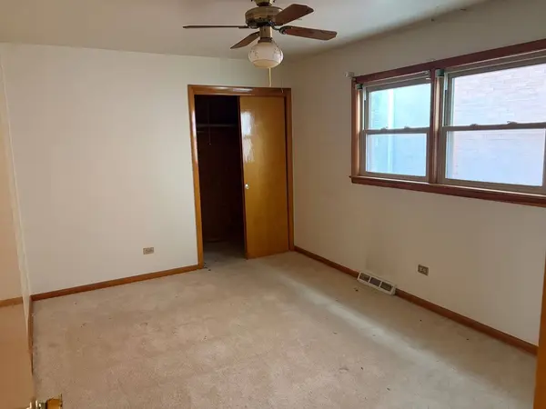 10031 S Forest Avenue, Chicago, IL 60628