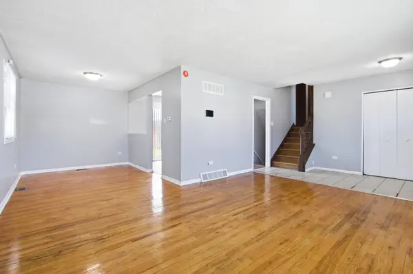 16544 Prairie Avenue, South Holland, IL 60473