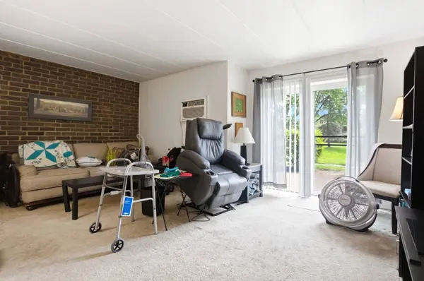 154 E Bailey Road #d, Naperville, IL 60565