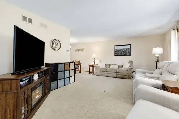 7324 W 152ND Street #73, Orland Park, IL 60462