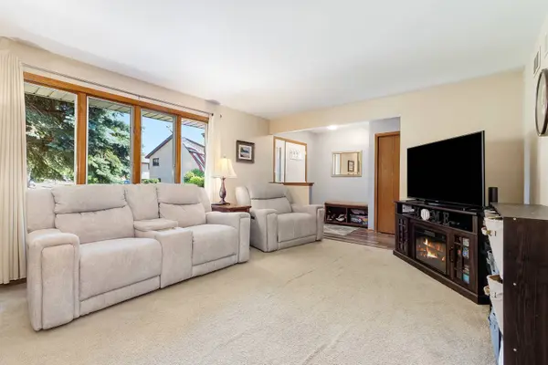 7324 W 152ND ST #73, Orland Park, IL 60462