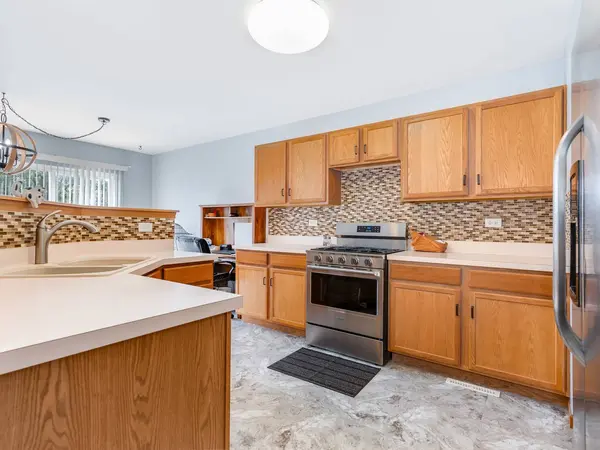 604 Silver Creek Drive, Joliet, IL 60431