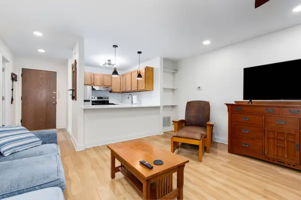 5830 Oakwood Drive #3K, Lisle, IL 60532