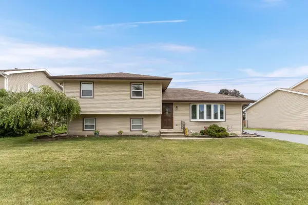 3842 Jonathan Simpson DR, Joliet, IL 60431