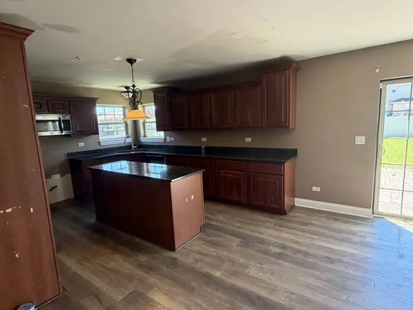 4521 203rd ST, Matteson, IL 60443