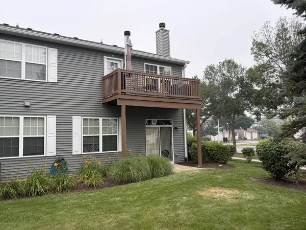 903 Genesee DR, Naperville, IL 60563