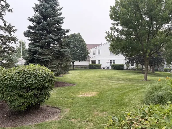 903 Genesee DR, Naperville, IL 60563