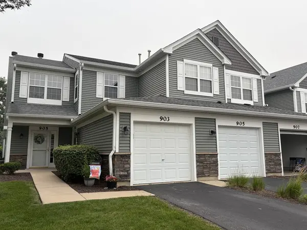 903 Genesee DR, Naperville, IL 60563