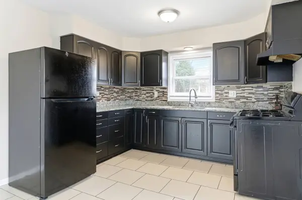 796 E 163rd ST, South Holland, IL 60473