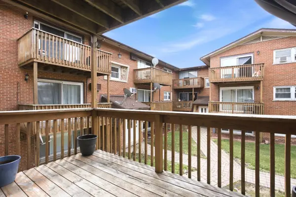 10747 S Harlem AVE #2A, Worth, IL 60482