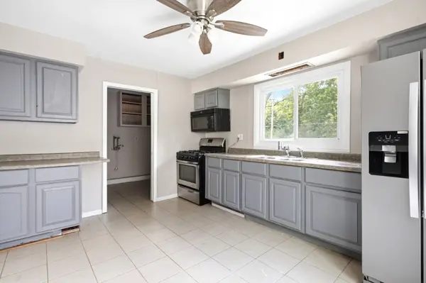 703 Circle DR, University Park, IL 60484